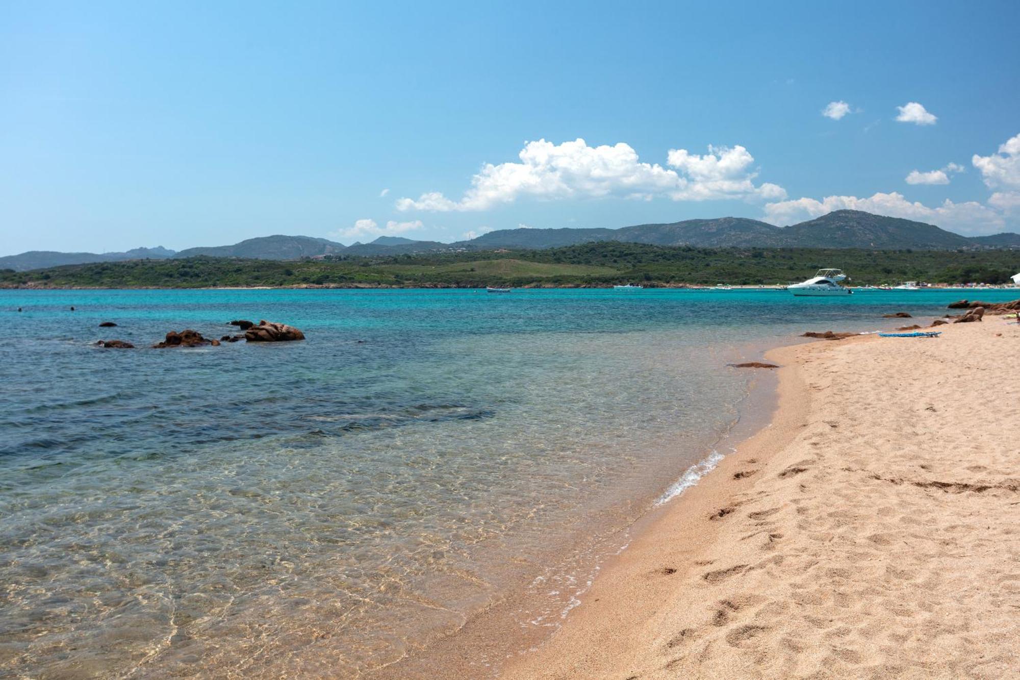 Baia Dorata Beach Apartment Porto Istana Dış mekan fotoğraf