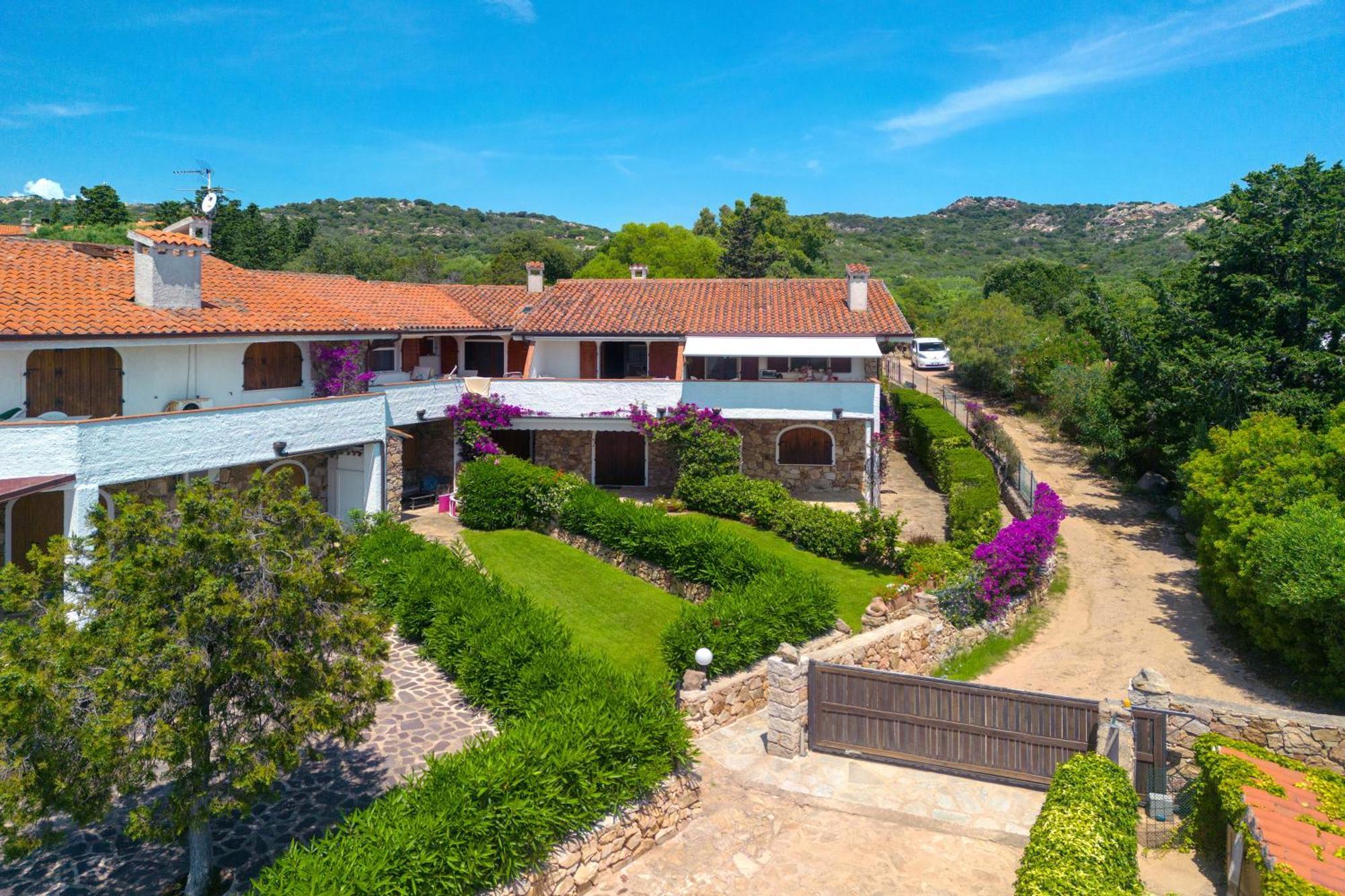 Baia Dorata Beach Apartment Porto Istana Dış mekan fotoğraf