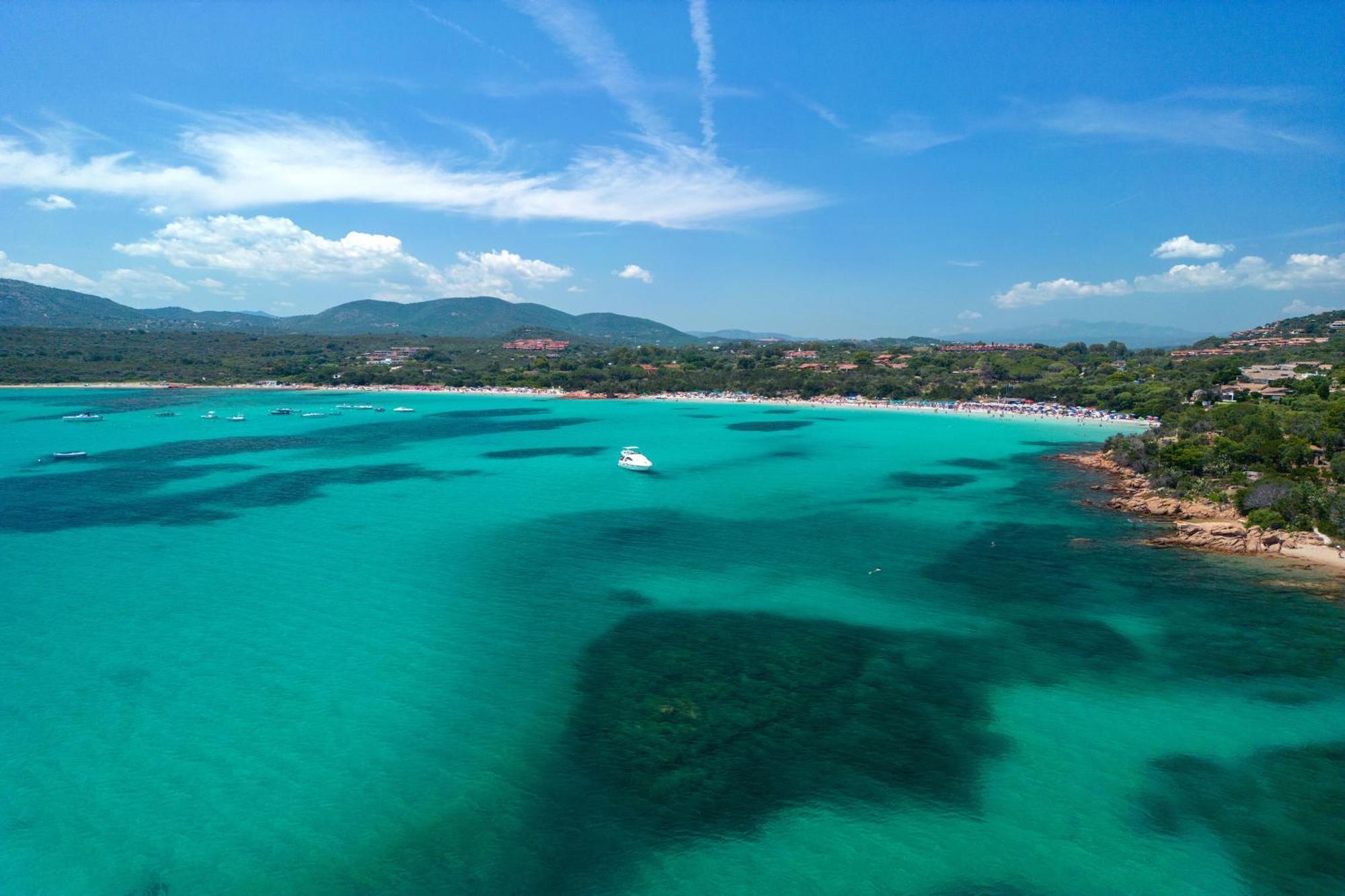 Baia Dorata Beach Apartment Porto Istana Dış mekan fotoğraf
